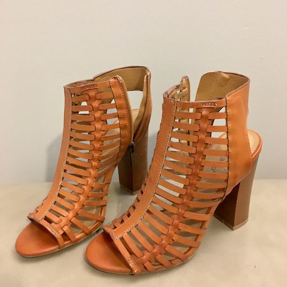 Bamboo strappy cut out chunky heels - Picture 2 of 6